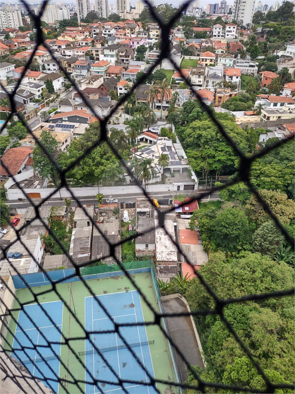 Apartamento à Venda – 3 Dormitórios, Suíte e Lazer Completo
Excelente apartamento com 3 dormitórios, sendo 1 suíte, em condomínio com ampla infraestrutura de lazer. Possui sala para dois ambientes, lavabo, cozinha funcional, lavanderia e aquecimento cen