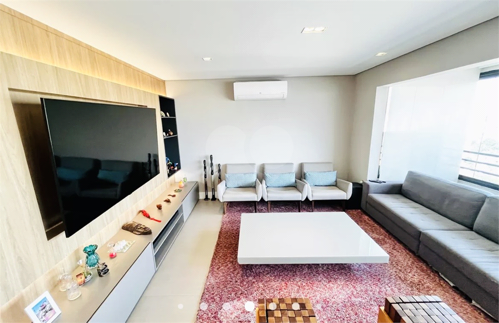 APARTAMENTO em SANTANA