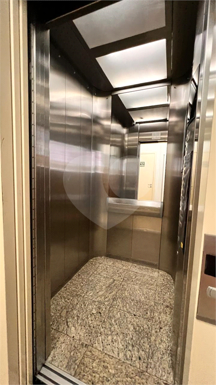 APARTAMENTO em SANTANA