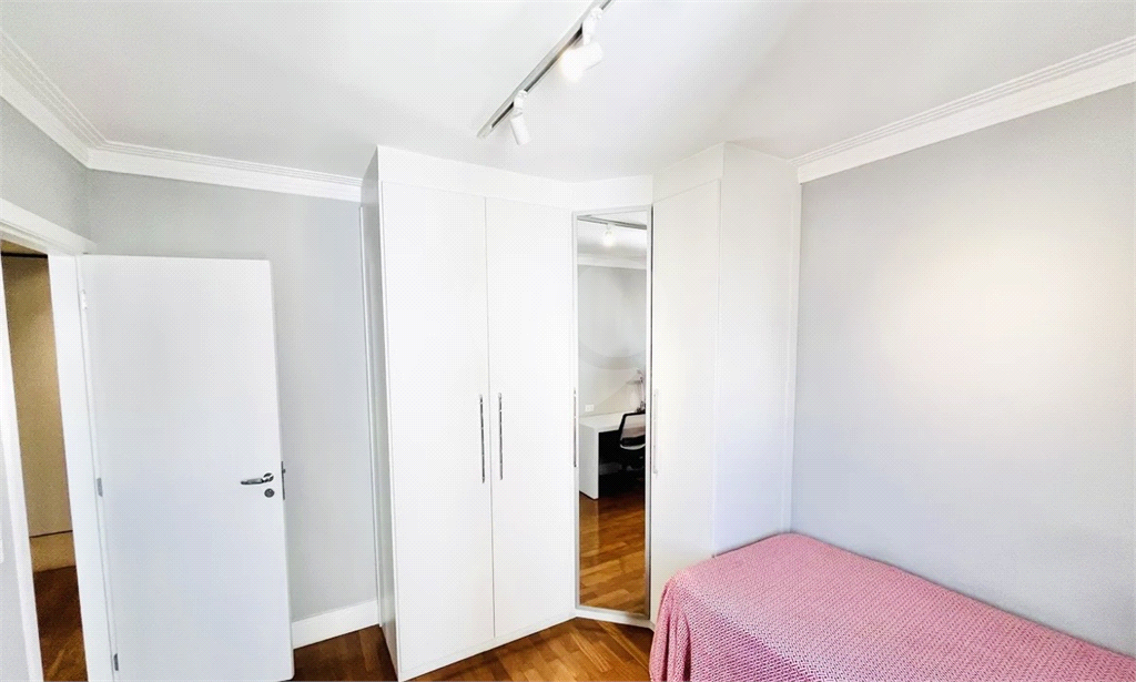 APARTAMENTO em SANTANA