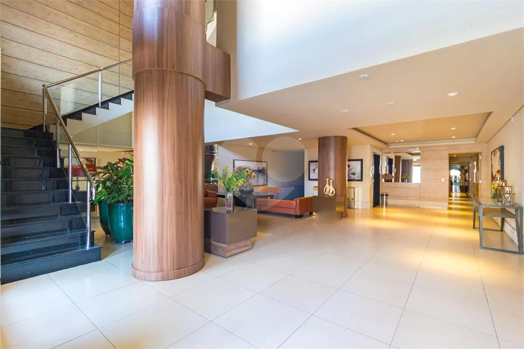 Apartamento á venda no Pari