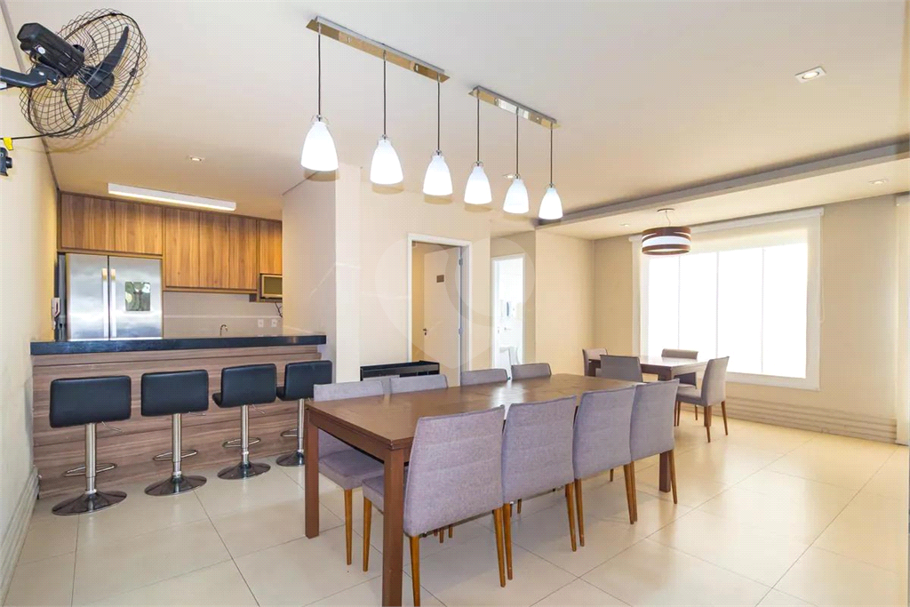 Apartamento á venda no Pari