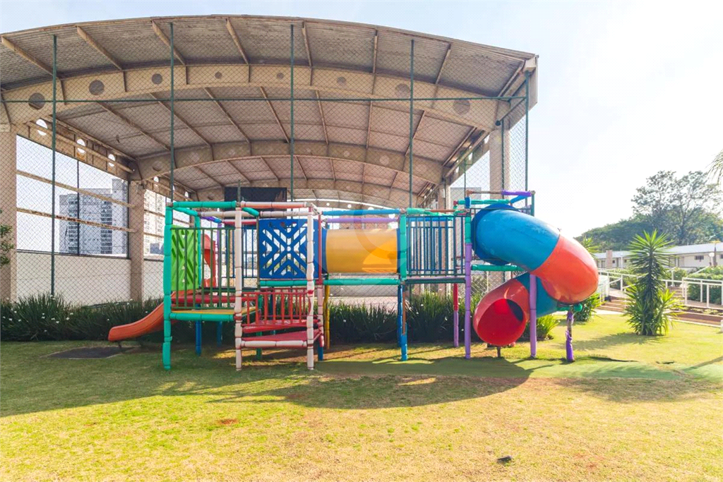 Apartamento á venda no Pari