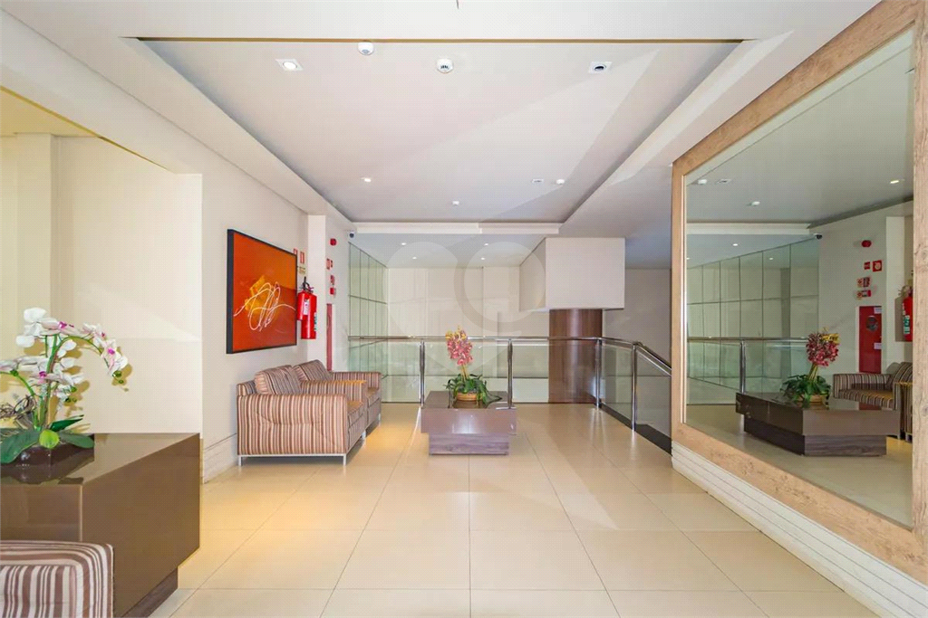 Apartamento á venda no Pari