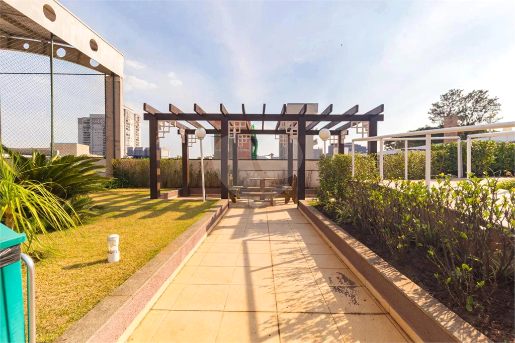 Apartamento á venda no Pari