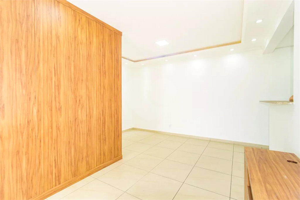 Apartamento á venda no Pari
