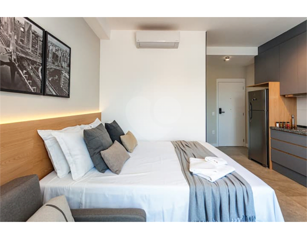 Apartamento a venda 1 dormitório e mobiliado no Bairro Campo Belo