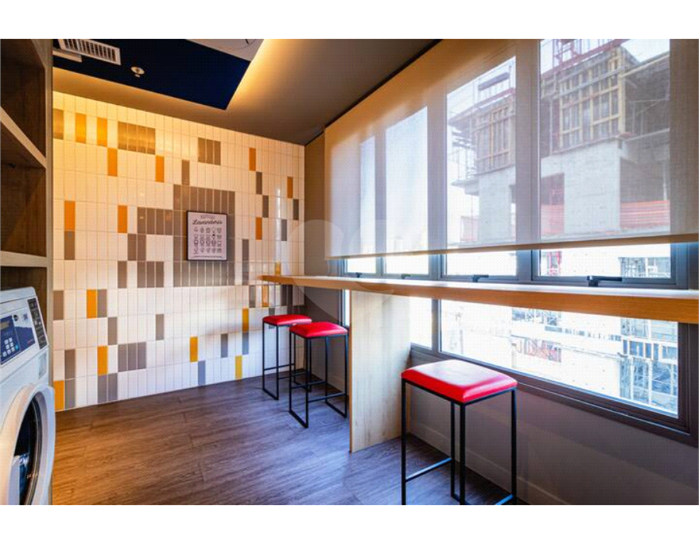 Apartamento a venda 1 dormitório e mobiliado no Bairro Campo Belo