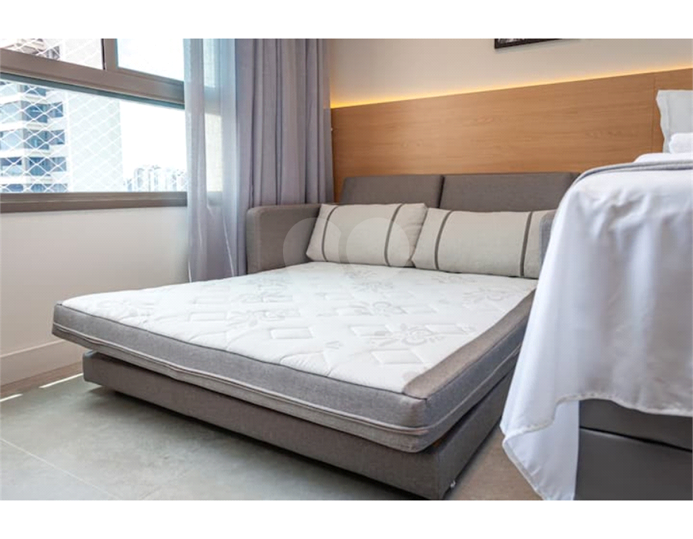 Apartamento a venda 1 dormitório e mobiliado no Bairro Campo Belo