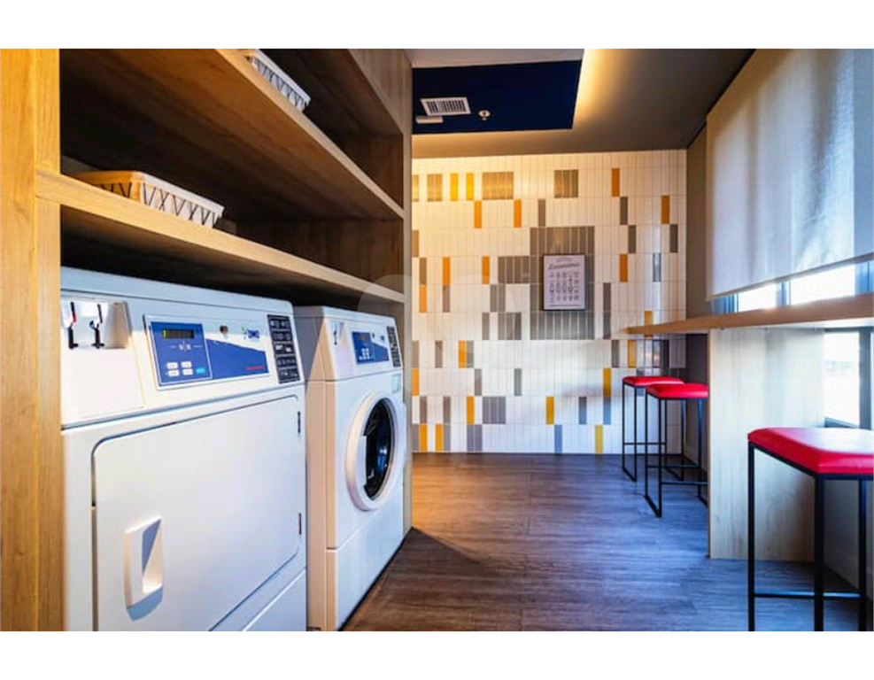 Apartamento a venda 1 dormitório e mobiliado no Bairro Campo Belo