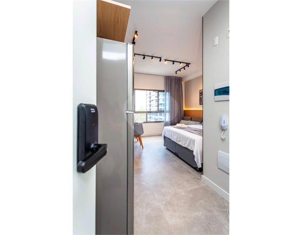 Apartamento a venda 1 dormitório e mobiliado no Bairro Campo Belo