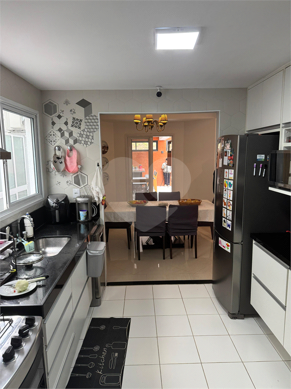 Sobrado à Venda no Quintas do Tamboré 180m² Área Útil 3 Dormitórios (1 Suíte)– Alphaville