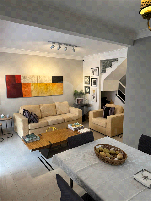 Sobrado à Venda no Quintas do Tamboré 180m² Área Útil 3 Dormitórios (1 Suíte)– Alphaville