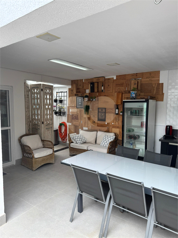 Sobrado à Venda no Quintas do Tamboré 180m² Área Útil 3 Dormitórios (1 Suíte)– Alphaville