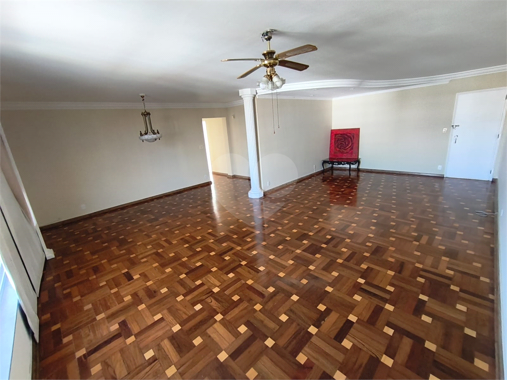 Apartamento amplo de 190 m² à venda na Lapa