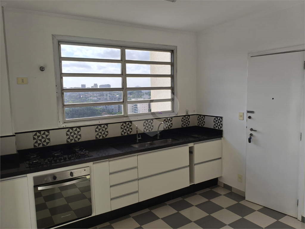 Apartamento amplo de 190 m² à venda na Lapa