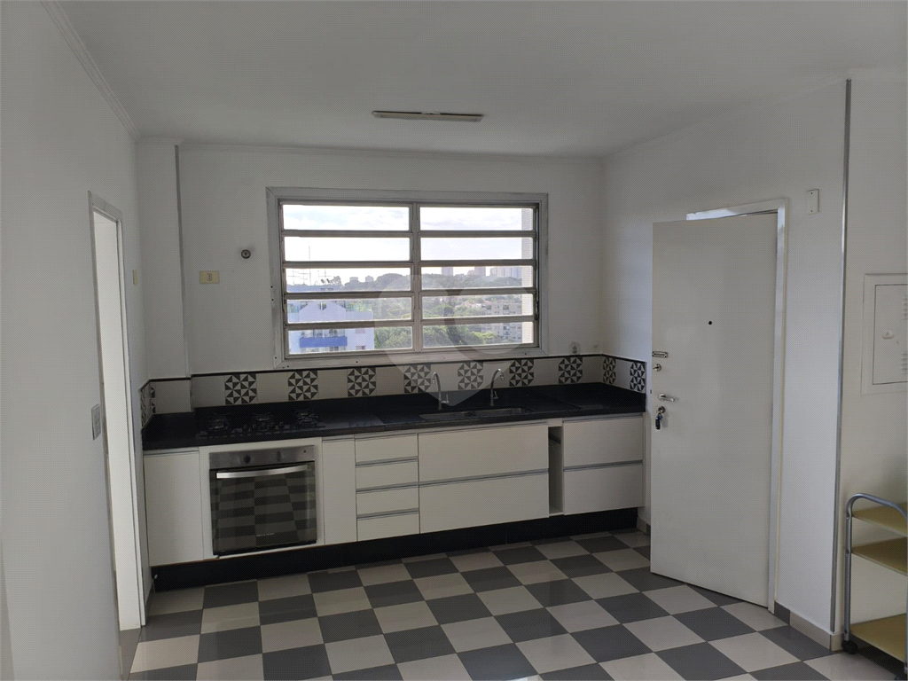 Apartamento amplo de 190 m² à venda na Lapa