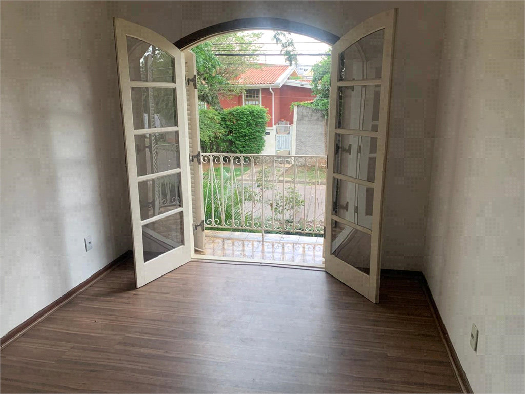 Casa, 5 quartos, 224 m² - Foto 1