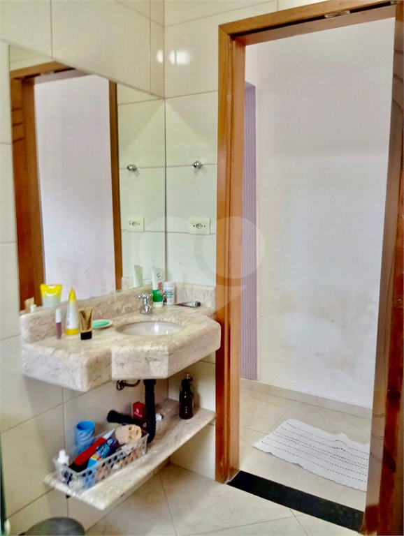 : Casa Ampla com 4 Dormitórios e 4 Vagas – Excelente Localização em Ribeirão Pires
