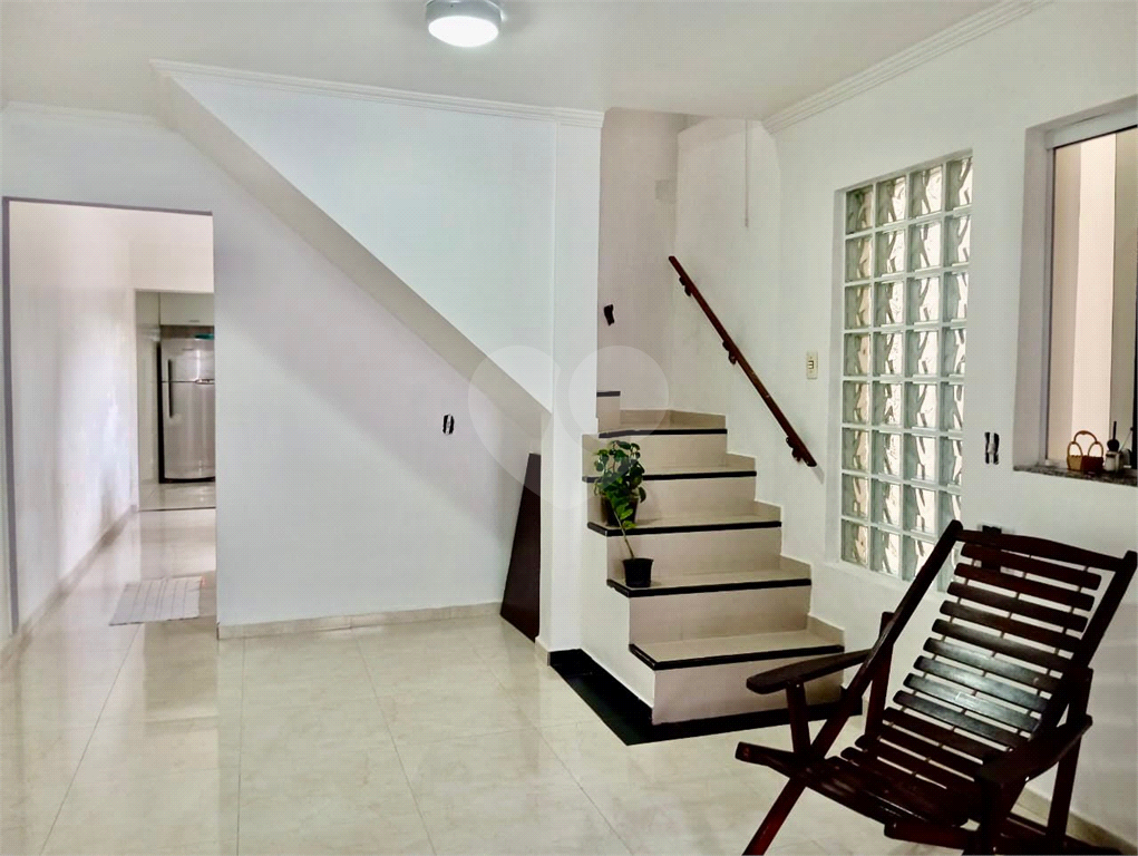 : Casa Ampla com 4 Dormitórios e 4 Vagas – Excelente Localização em Ribeirão Pires
