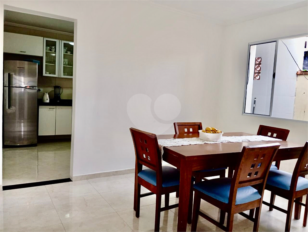 : Casa Ampla com 4 Dormitórios e 4 Vagas – Excelente Localização em Ribeirão Pires
