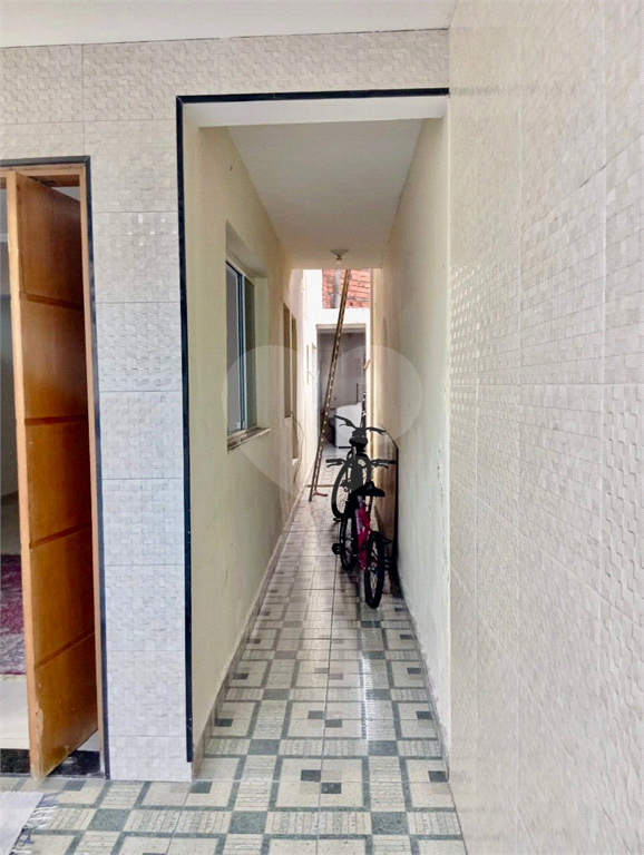 : Casa Ampla com 4 Dormitórios e 4 Vagas – Excelente Localização em Ribeirão Pires
