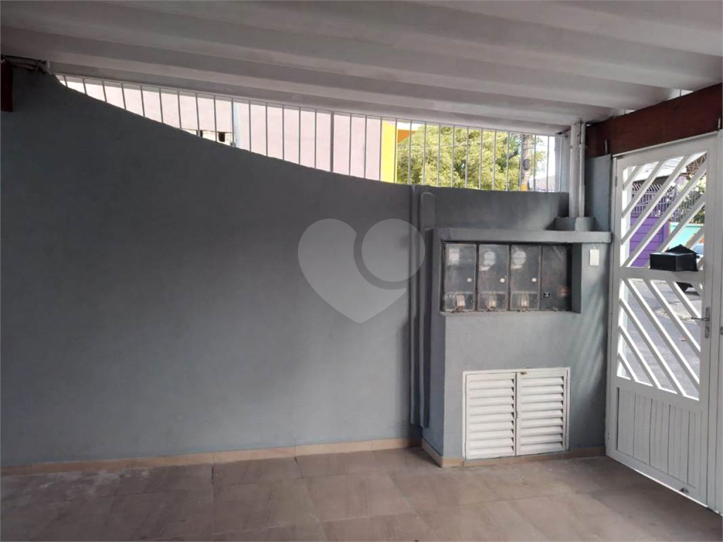 Tremembé 3 casas no mesmo terreno ja com rendimento total de 5 quartos 3 cozinhas 3 banheiros e  tem 2 vagas  