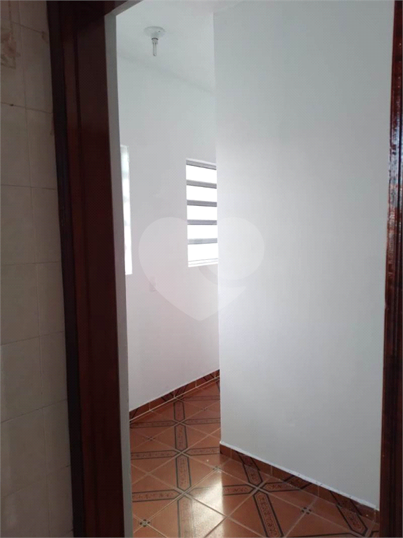 Tremembé 3 casas no mesmo terreno ja com rendimento total de 5 quartos 3 cozinhas 3 banheiros e  tem 2 vagas  