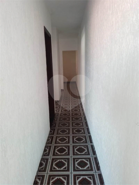 Tremembé 3 casas no mesmo terreno ja com rendimento total de 5 quartos 3 cozinhas 3 banheiros e  tem 2 vagas  