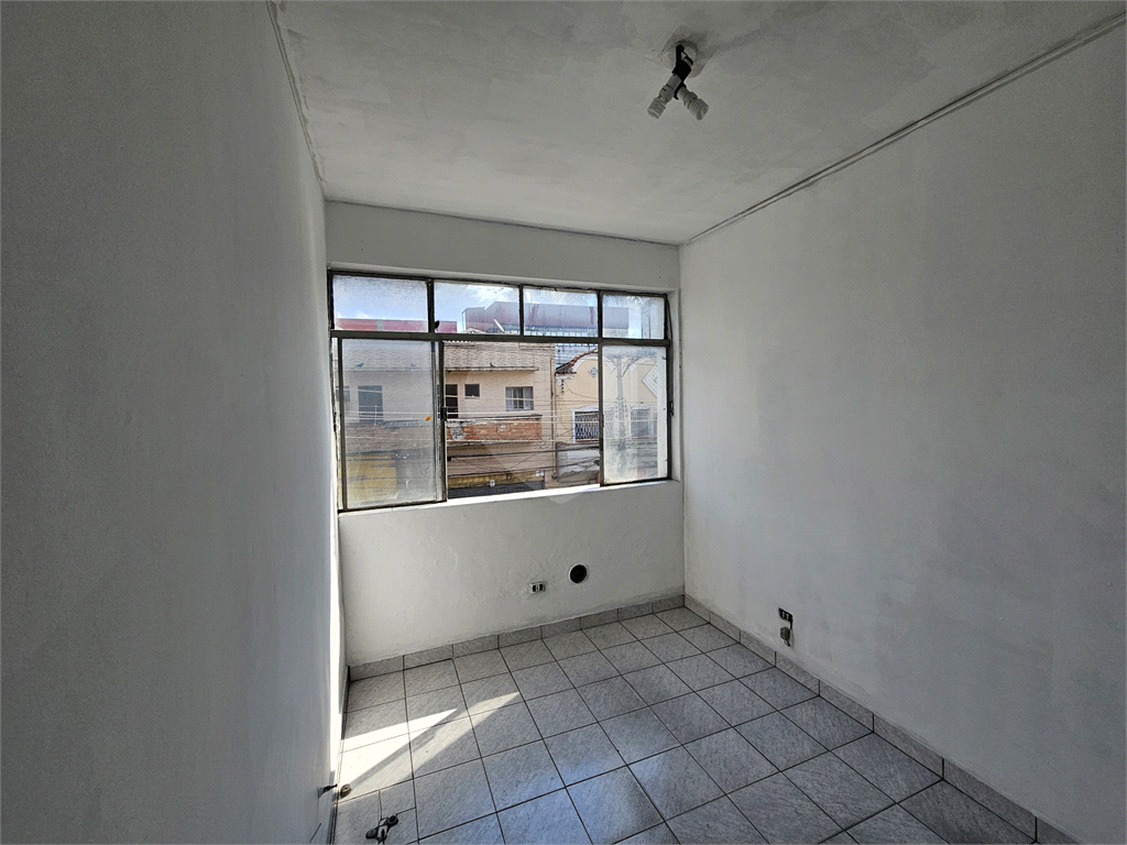 Excelente oportunidade comercial a 200m do Shopping Tucuruvi! Conjunto com duas salas amplas, de 16 m² e 27 m²,