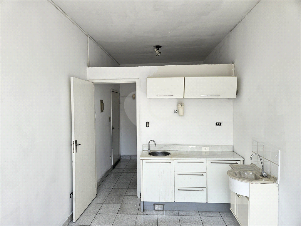 Excelente oportunidade comercial a 200m do Shopping Tucuruvi! Conjunto com duas salas amplas, de 16 m² e 27 m²,