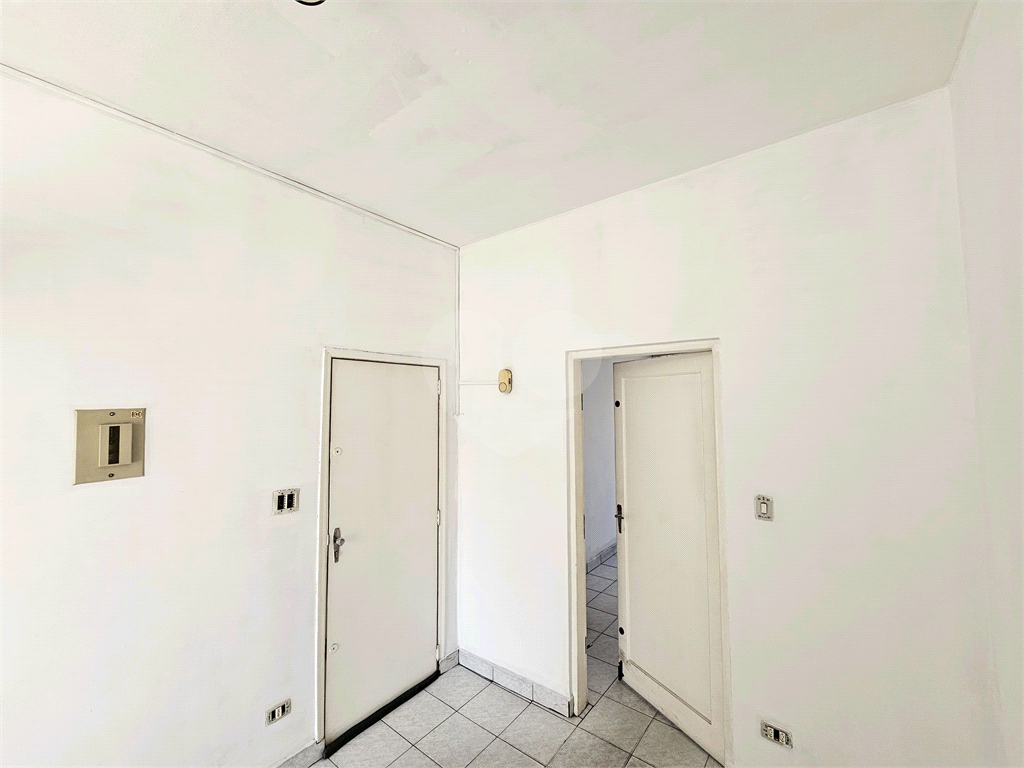 Excelente oportunidade comercial a 200m do Shopping Tucuruvi! Conjunto com duas salas amplas, de 16 m² e 27 m²,