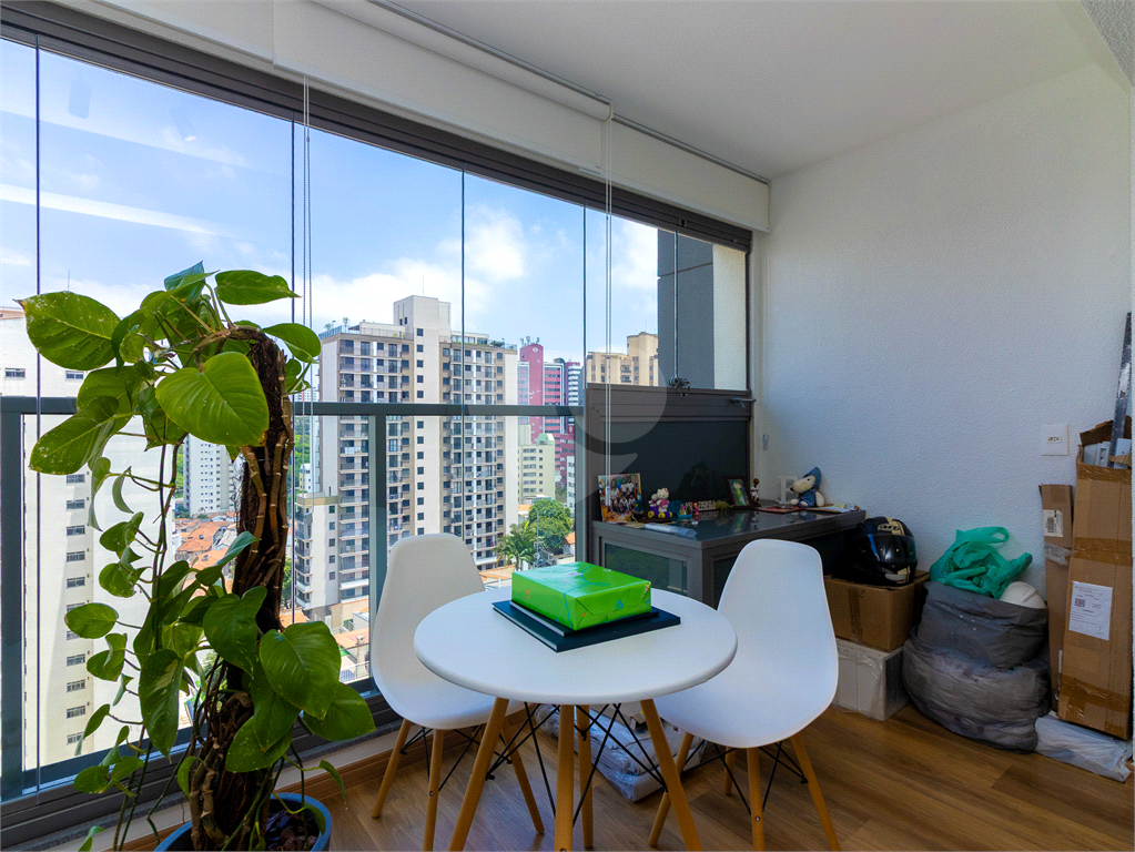 Apartamento Studio - São Judas - 1 Quarto / Dormitório - 1 Vaga - Venda / Compra - Próximo ao Metrô