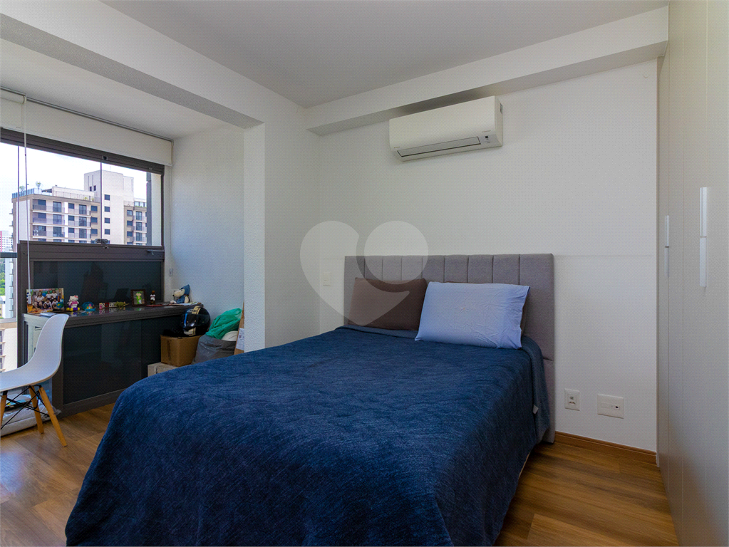 Apartamento Studio - São Judas - 1 Quarto / Dormitório - 1 Vaga - Venda / Compra - Próximo ao Metrô