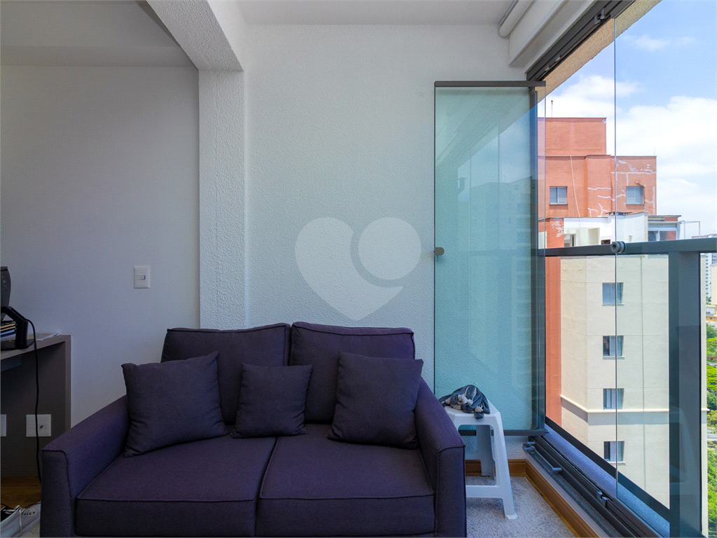 Apartamento Studio - São Judas - 1 Quarto / Dormitório - 1 Vaga - Venda / Compra - Próximo ao Metrô