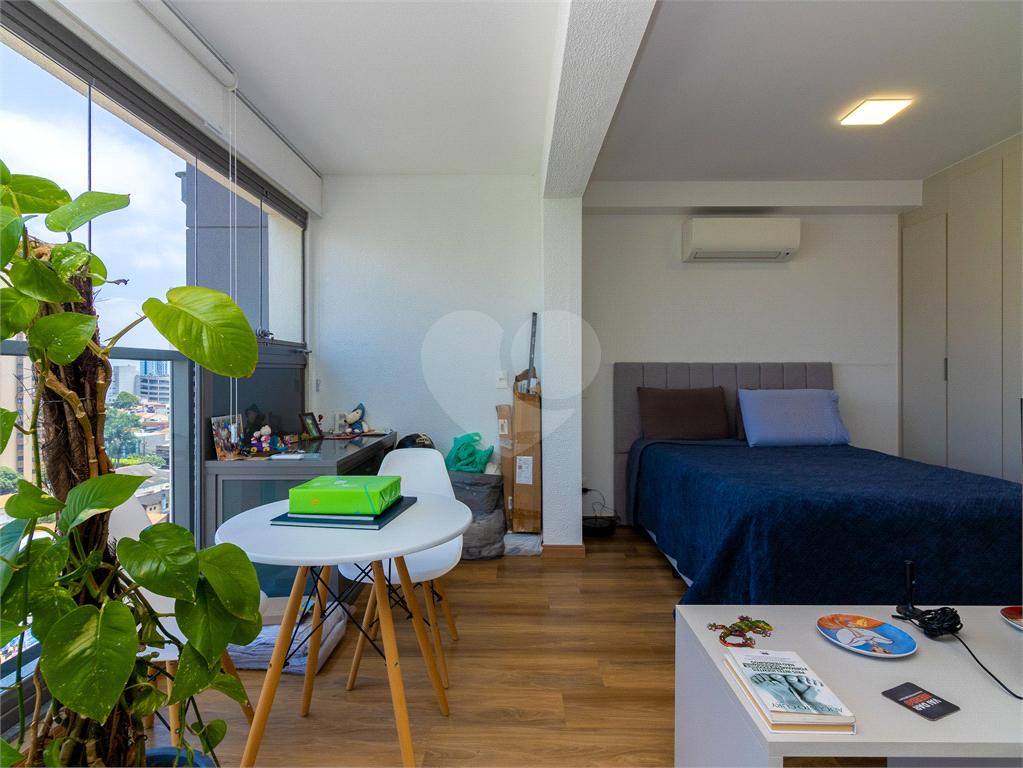 Apartamento Studio - São Judas - 1 Quarto / Dormitório - 1 Vaga - Venda / Compra - Próximo ao Metrô