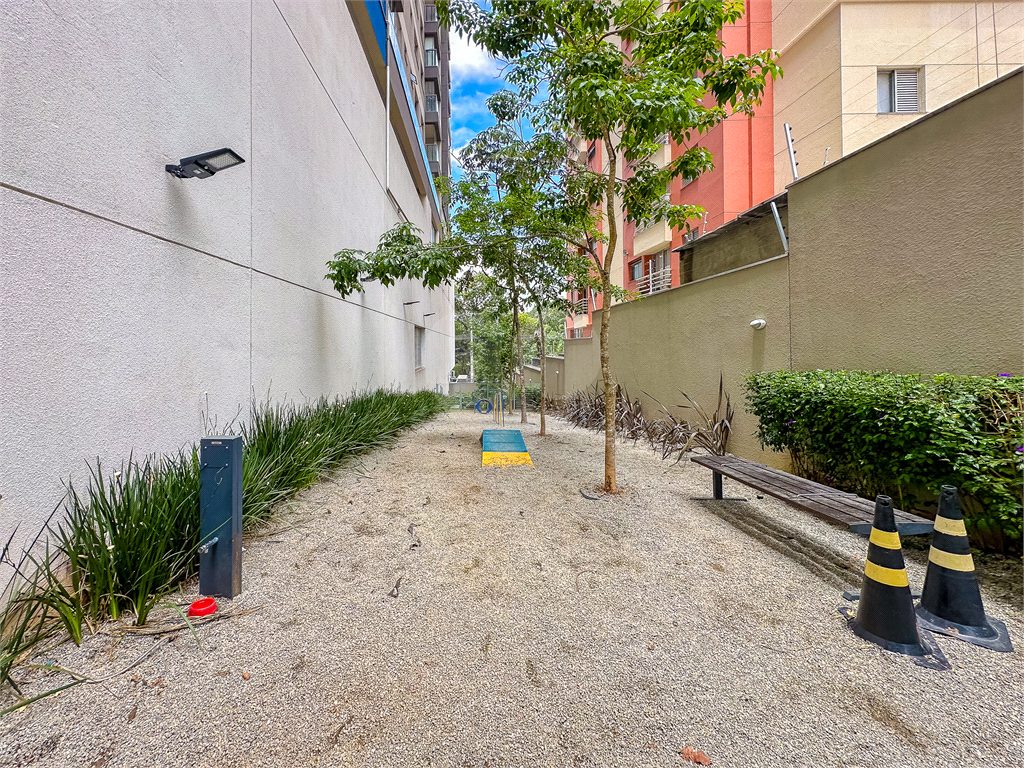 Apartamento Studio - São Judas - 1 Quarto / Dormitório - 1 Vaga - Venda / Compra - Próximo ao Metrô