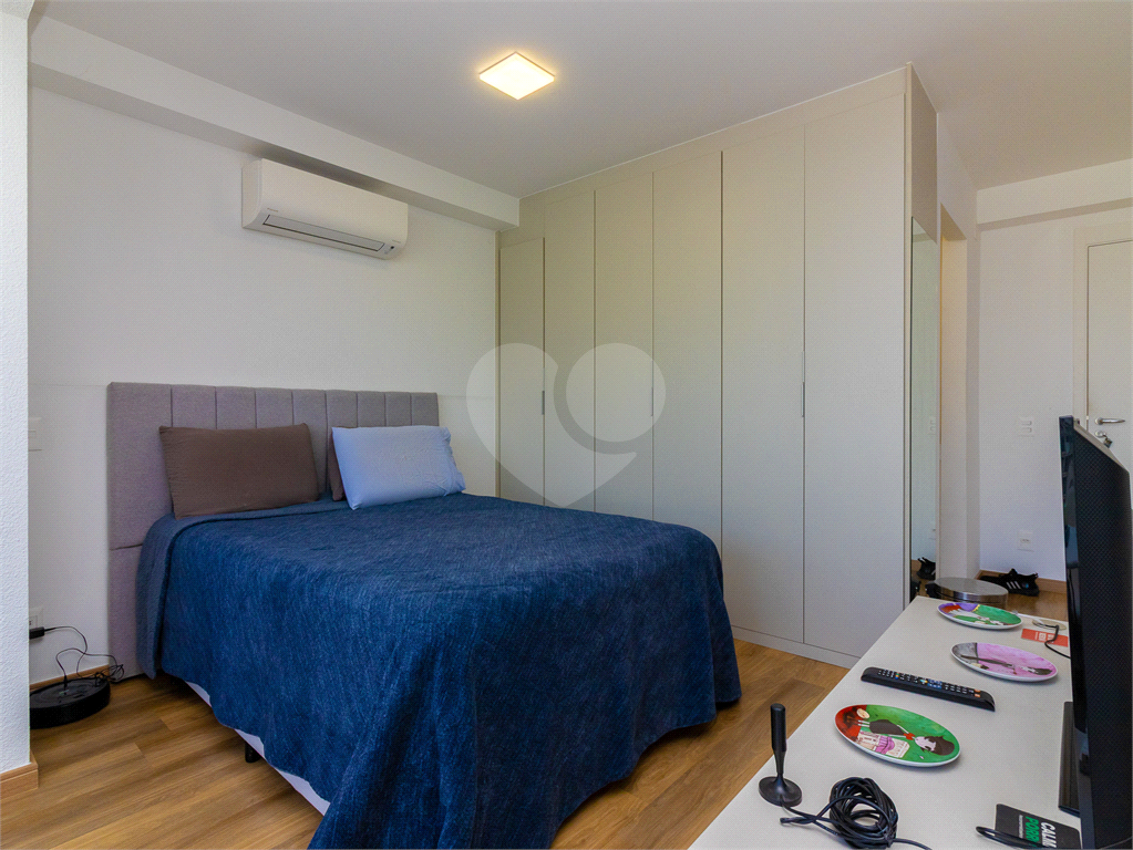 Apartamento Studio - São Judas - 1 Quarto / Dormitório - 1 Vaga - Venda / Compra - Próximo ao Metrô