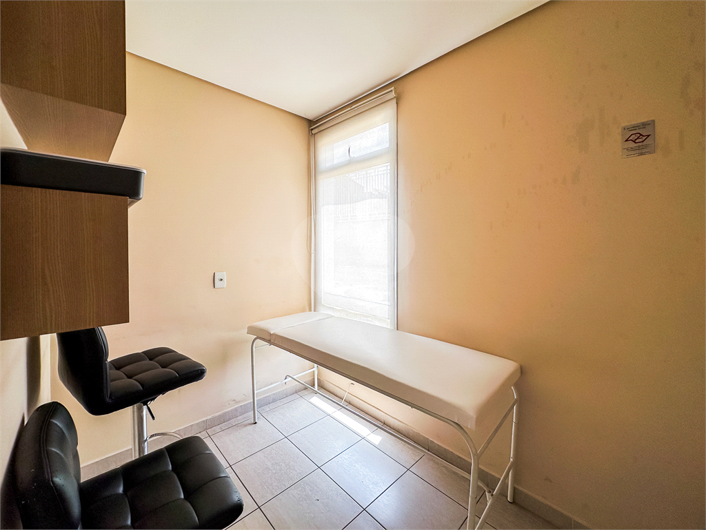 Apartamento - Saúde - 2 Dormitórios / Quarto - 2 Vagas - Venda / Compra