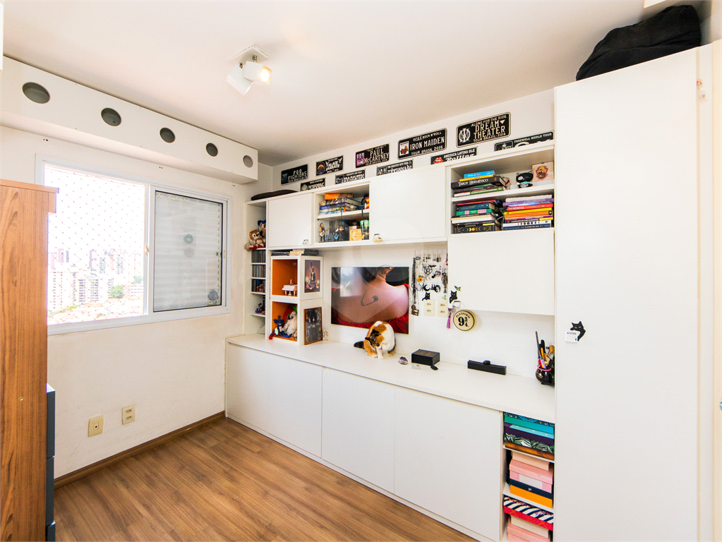 Apartamento - Saúde - 2 Dormitórios / Quarto - 2 Vagas - Venda / Compra