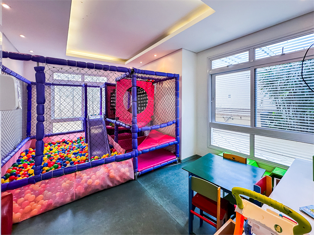 Apartamento - Saúde - 2 Dormitórios / Quarto - 2 Vagas - Venda / Compra