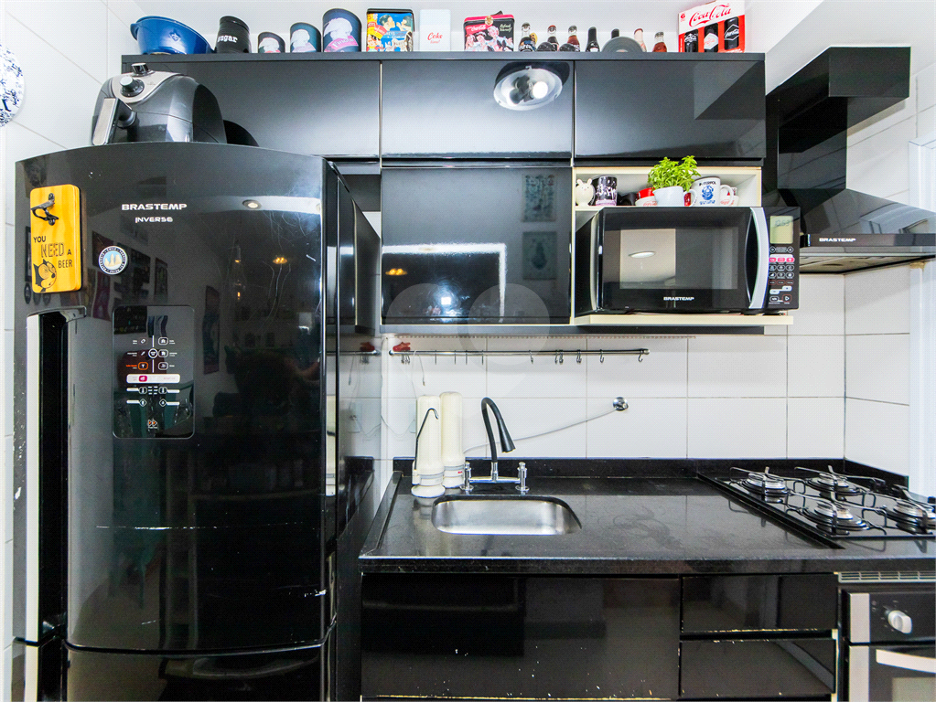 Apartamento - Saúde - 2 Dormitórios / Quarto - 2 Vagas - Venda / Compra