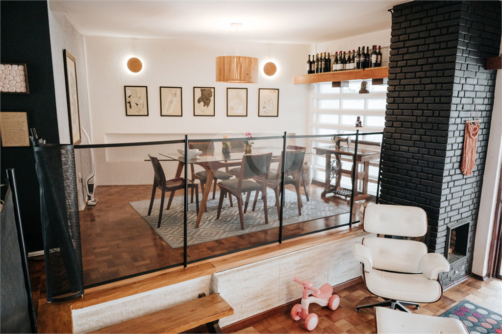 Casa à venda no Alto da Lapa | 215 m² | 3 dormitórios | 1 suíte