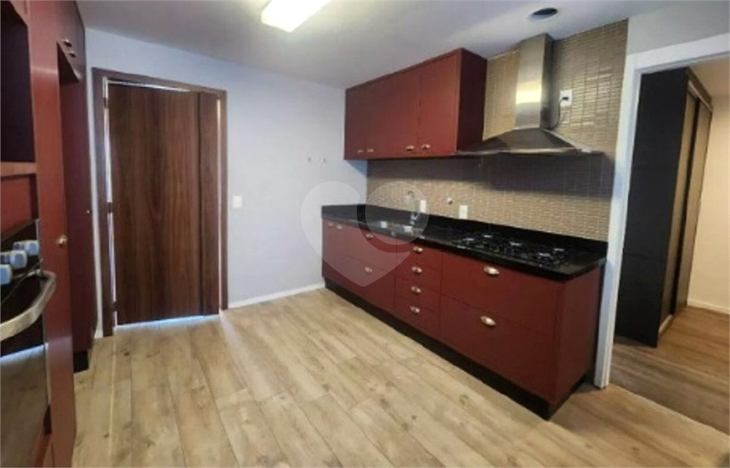 Apto Moema - 148 m² - 3 suites - Varanda Gourmet - 2 vgs