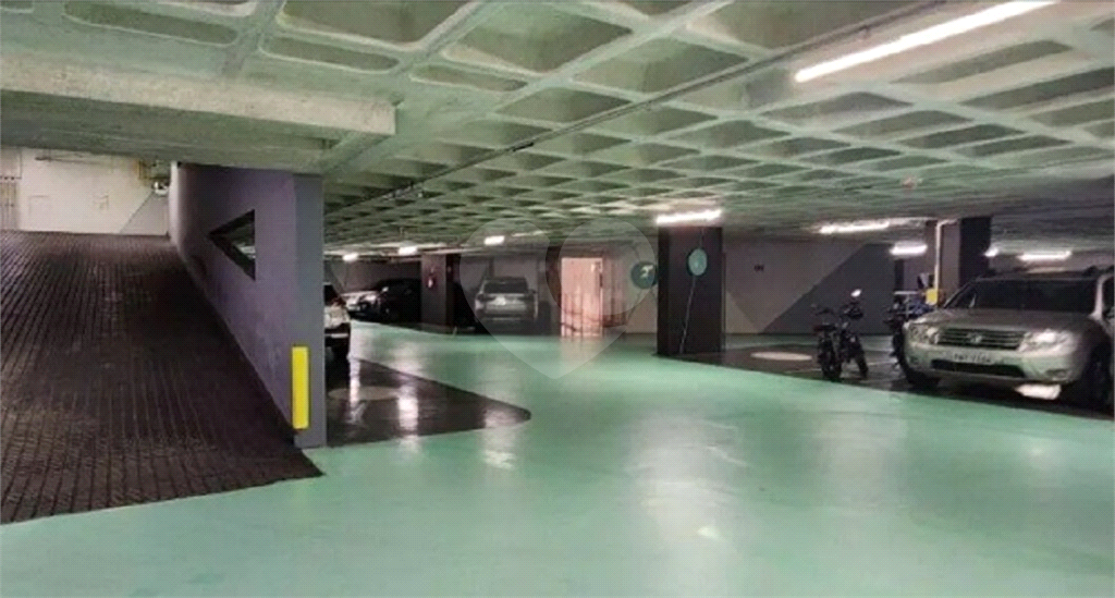 Apto Moema - 148 m² - 3 suites - Varanda Gourmet - 2 vgs