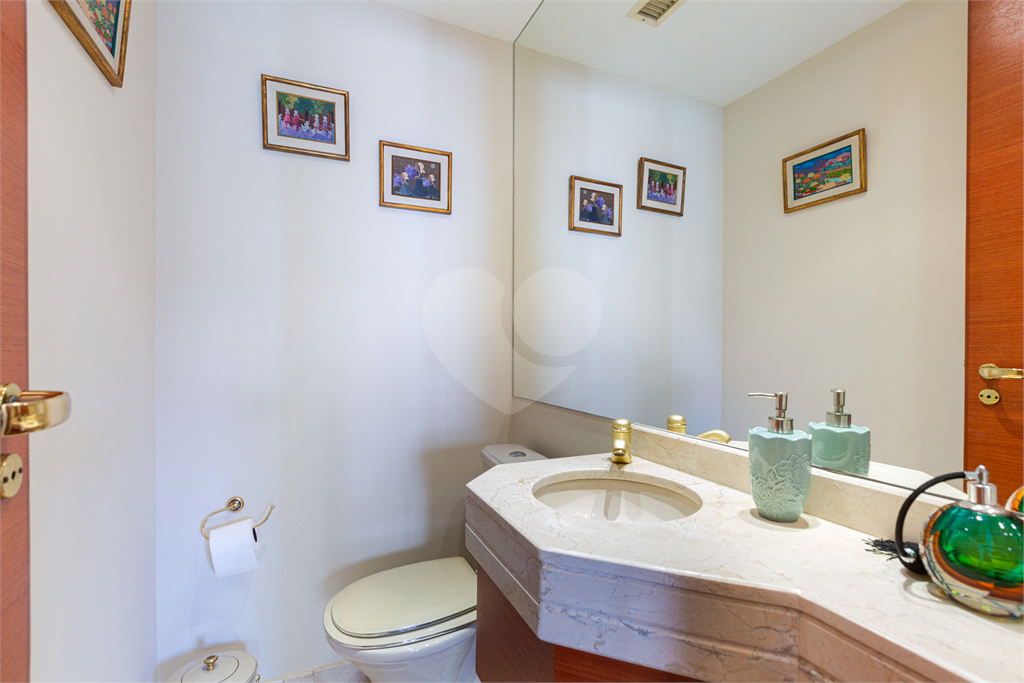 APARTAMENTO em ALTO DA LAPA