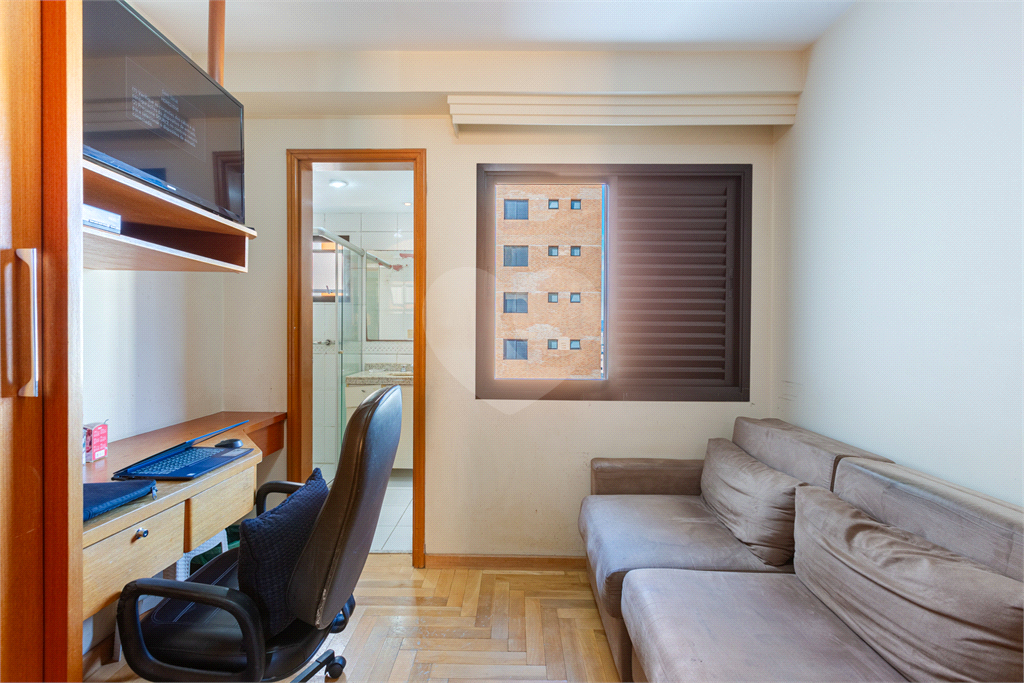 APARTAMENTO em ALTO DA LAPA