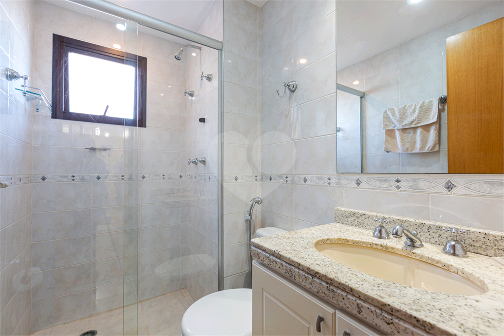 APARTAMENTO em ALTO DA LAPA