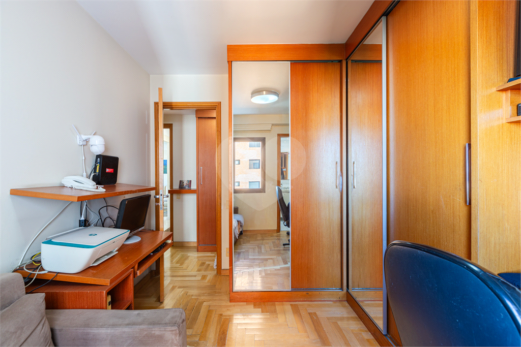 APARTAMENTO em ALTO DA LAPA