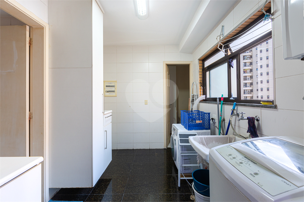 APARTAMENTO em ALTO DA LAPA